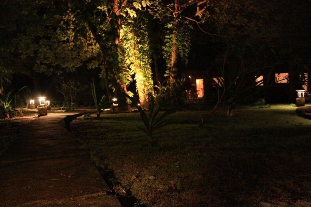 Siladen by Night Hotel Siladen Resort & Spa