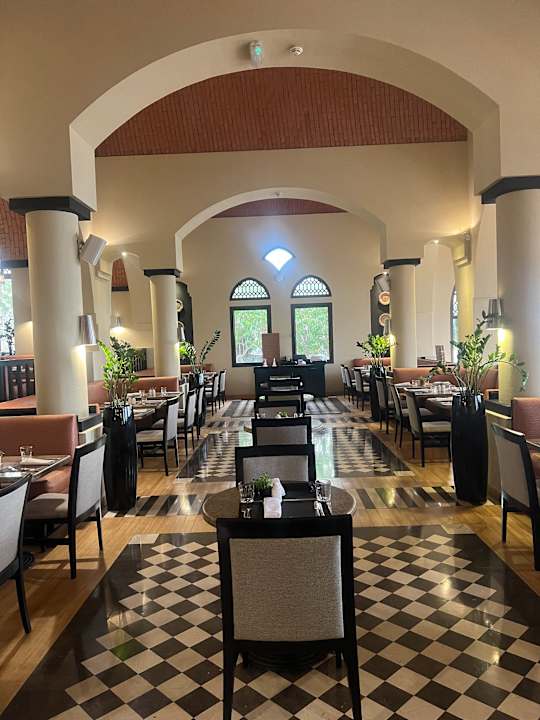 Gastro The Cove Rotana Resort
