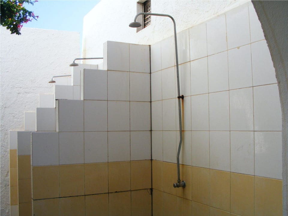 Dusche am Pool Hotel Nesrine