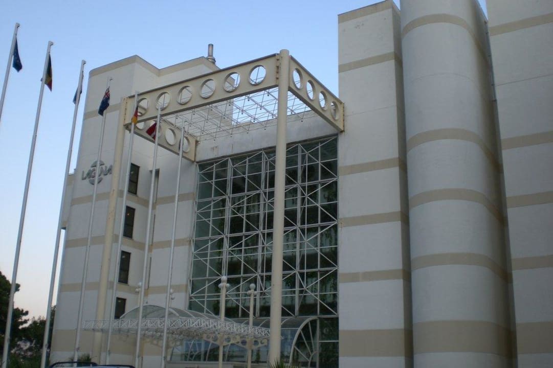 Eingang/Außenansicht Quadas  Hotel