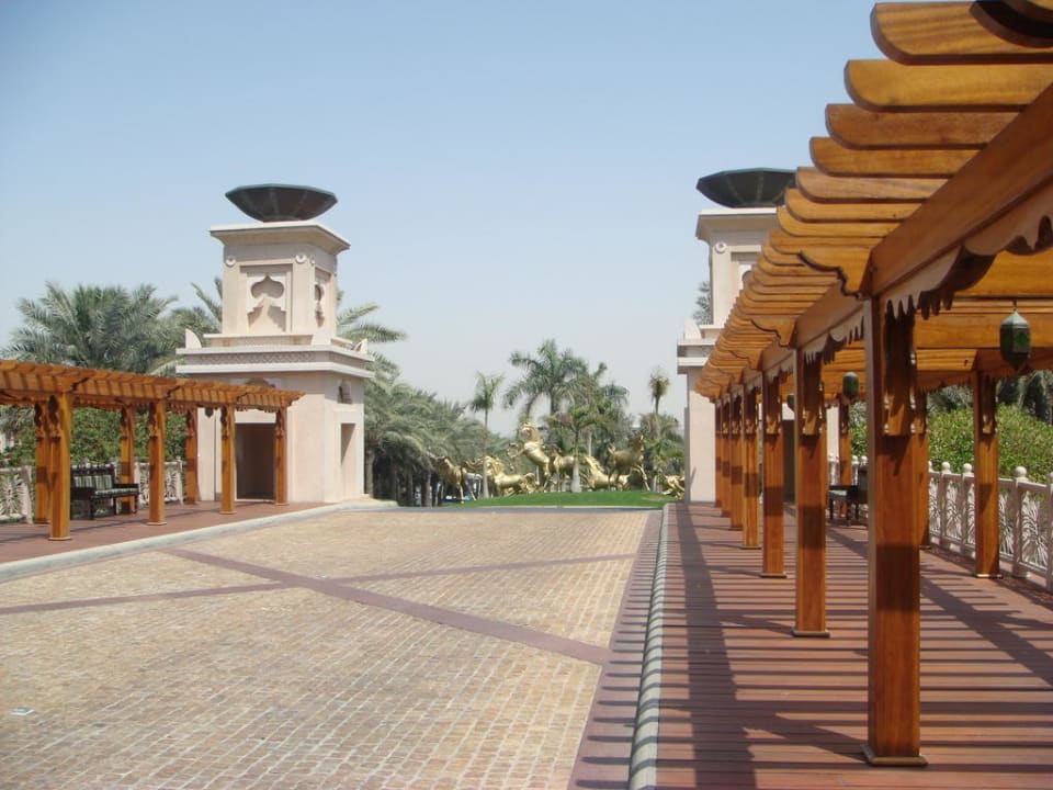 Zufahrt Jumeirah Al Qasr