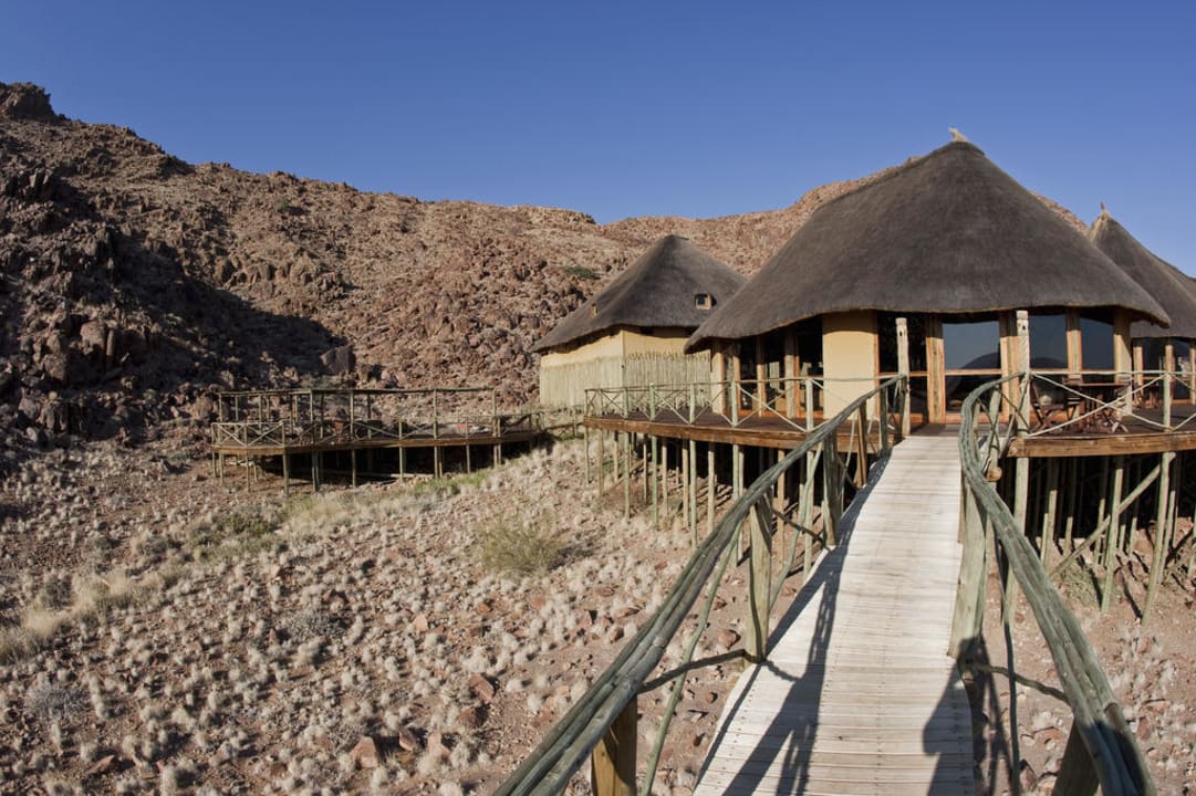 Pool und Lobby Hotel Sossus Dune Lodge