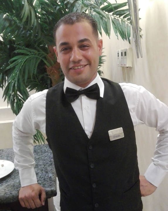 Shaban,mittags im Ossiana,abends im Buffetrestaur. Premier Le Reve Hotel & Spa