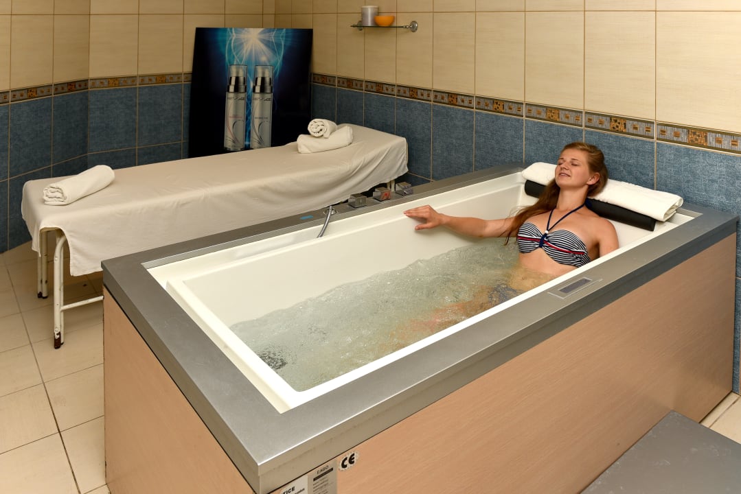 Sport & Freizeit Hotel Estreya Palace & Residence