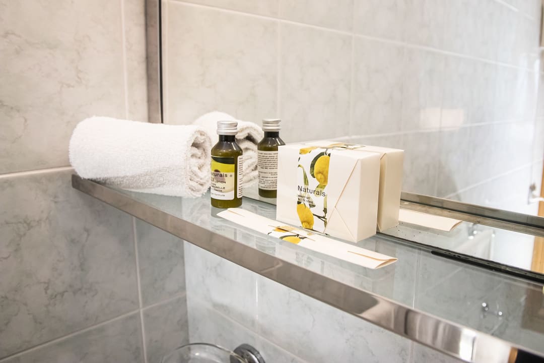 Zimmer Hotel American