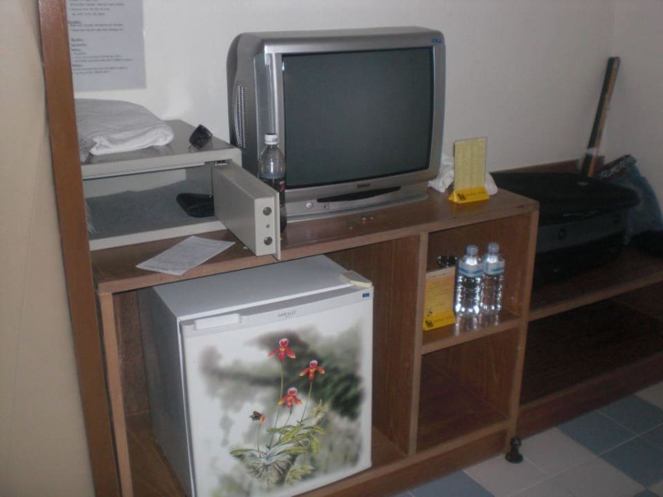 TV Save und Minibar Days Inn Patong Beach