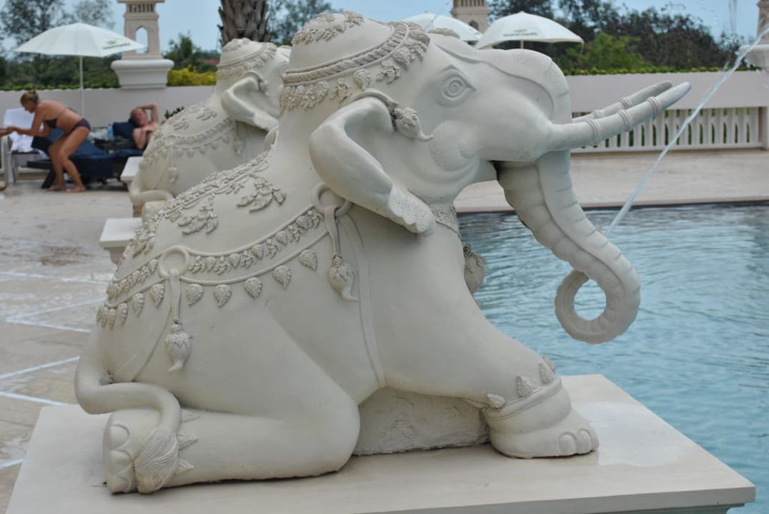 Wasserspritzende Elefanten Hotel Grand Pacific Sovereign Resort & Spa