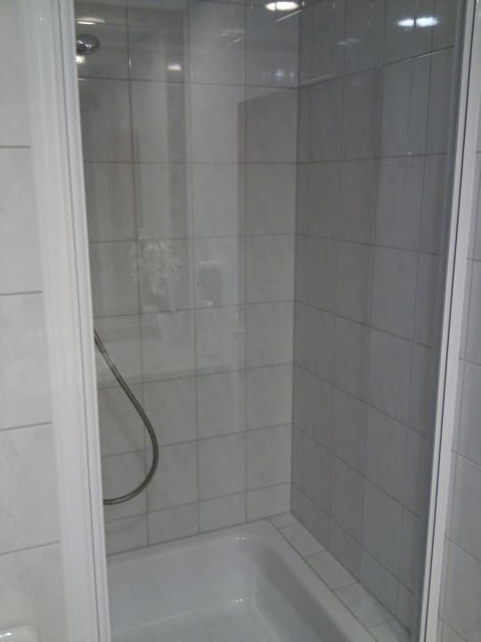 Dusche Novina Hotel Südwestpark