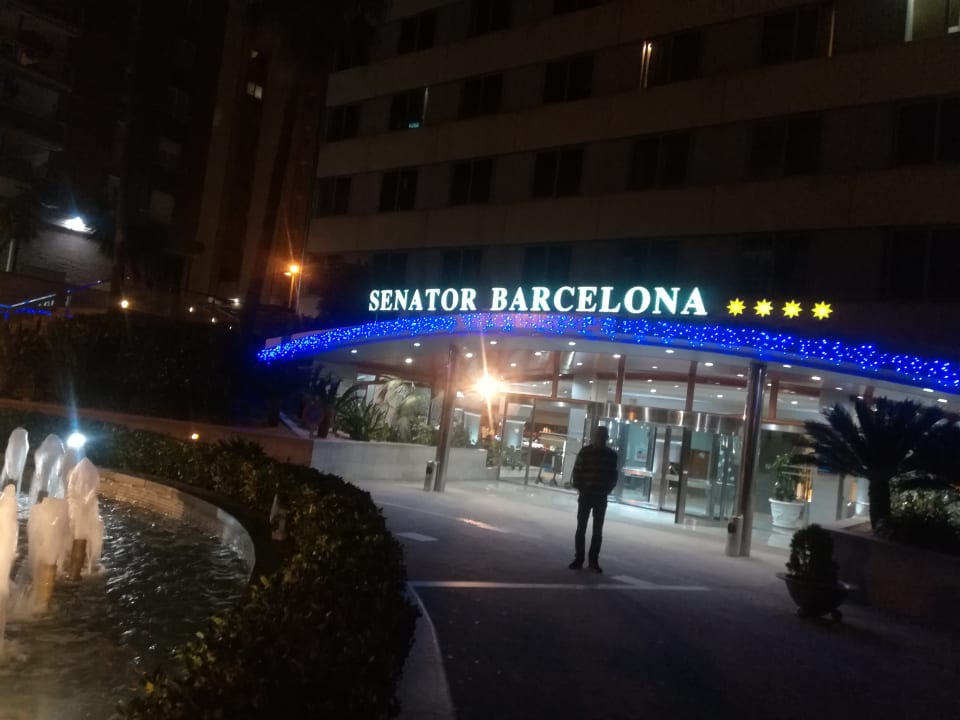 Außenansicht Ilunion Les Corts Spa