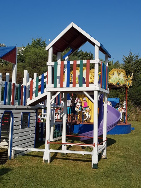 Spielplatz  Hotel Turan Prince