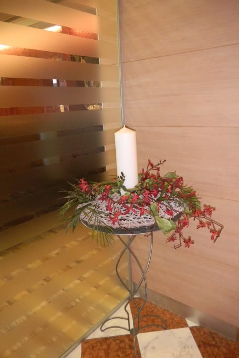 Herbstschmuck im Eingangsbereich Vortuna Gesundsheitsresort