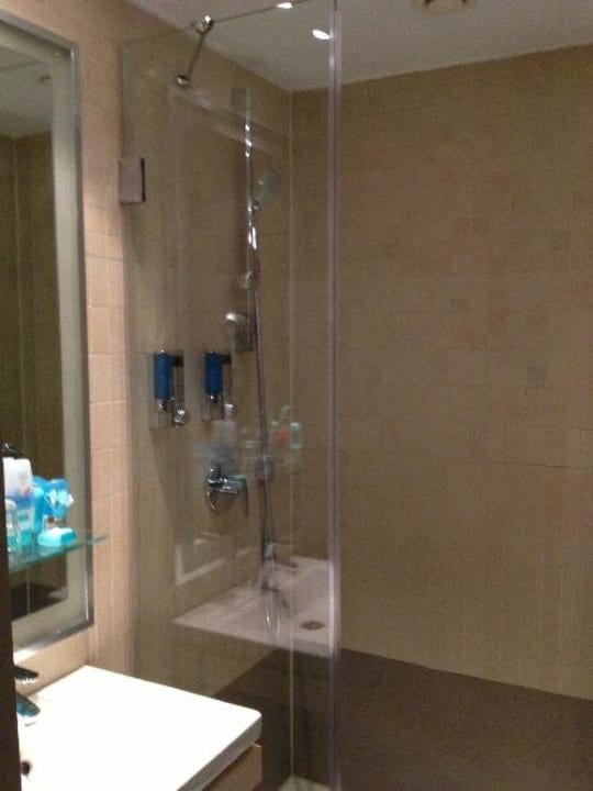 Bad TITANIC Comfort Berlin Mitte