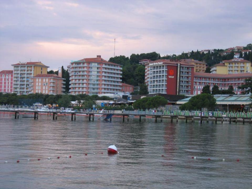 Blick von der Promenade zum Grand Hotel Palace Grand Hotel Portoroz - LifeClass Hotels & Spa