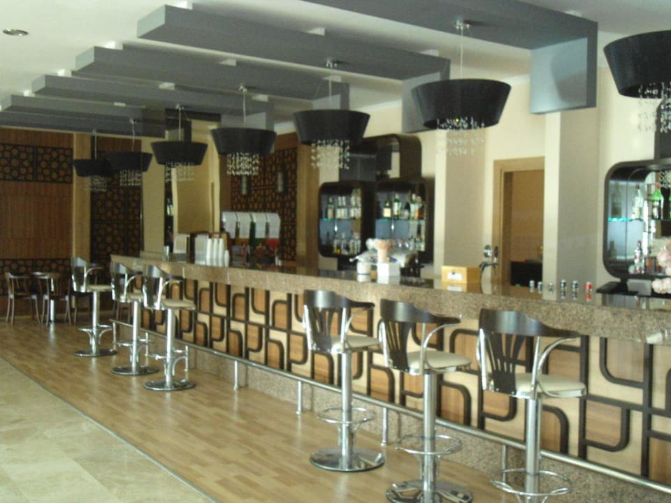 Bar w lobby Solivia Hotel