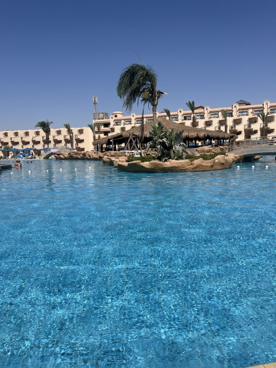 Pool Pyramisa Beach Resort Sahl Hasheesh