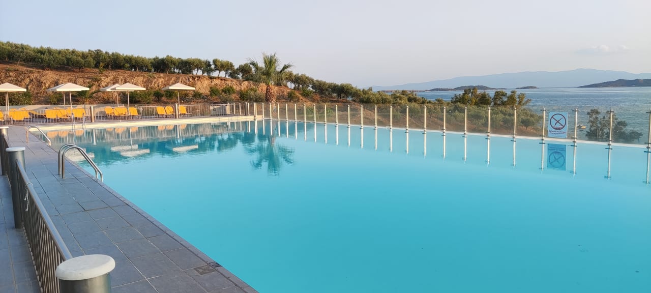 Pool Akrathos Beach Hotel