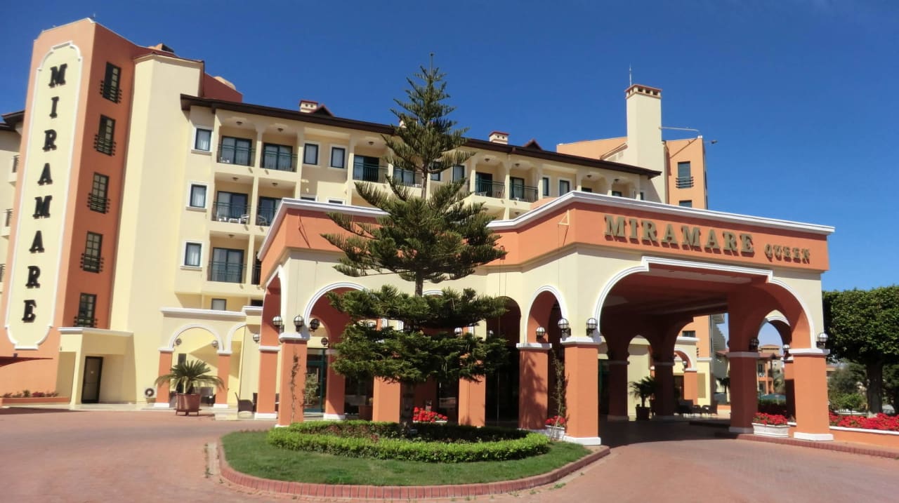 Zeer nette entree Miramare Queen Hotel