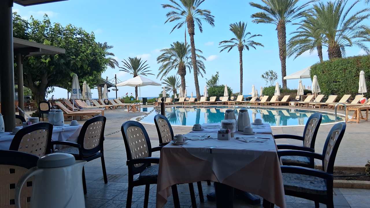Gastro Constantinou Bros Athena Beach Hotel