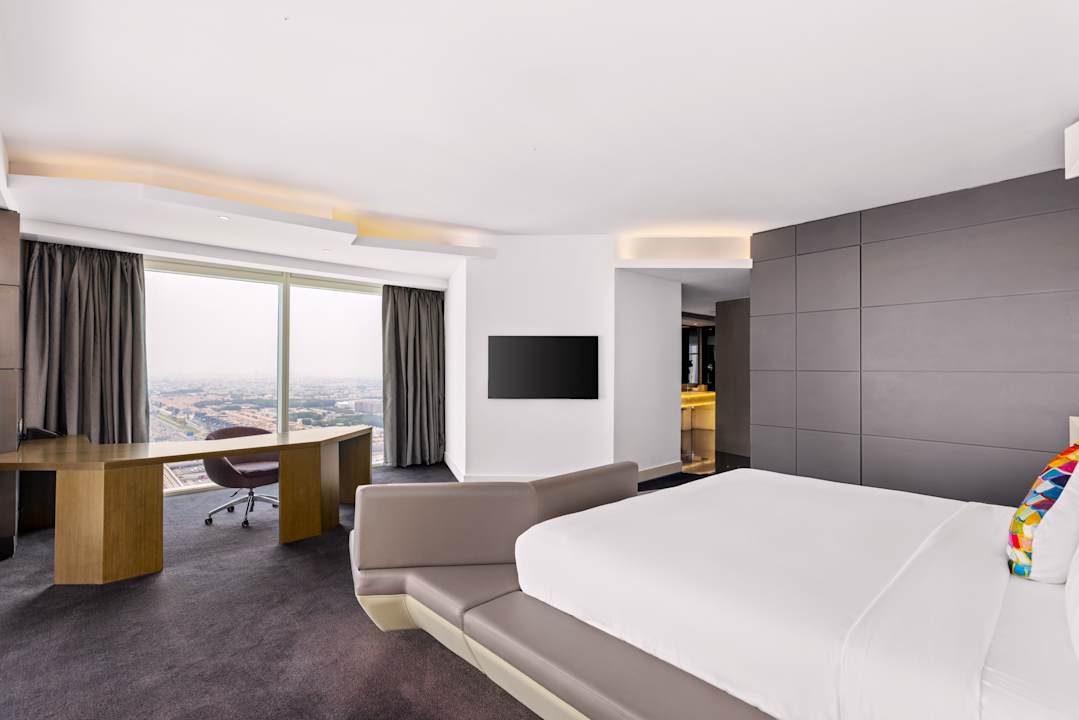 Zimmer V Hotel Dubai, Curio Collection by Hilton