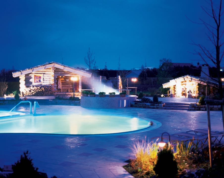 Außenbereich Saunagarten Vital Hotel Frankfurt