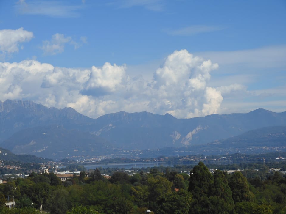 Ausblick Albavilla Hotel & Co