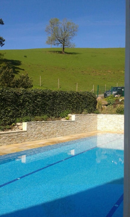 Außenpool ,,beheizt,, mit Blick aufs Wildgehege Naturparkhotel Adler