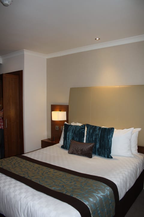 Bett  Thistle Piccadilly Hotel