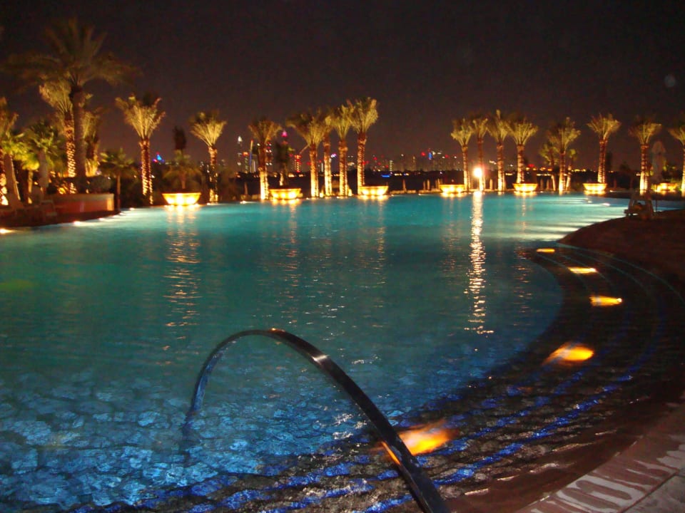 Hauptpool bei Nacht Atlantis, The Palm