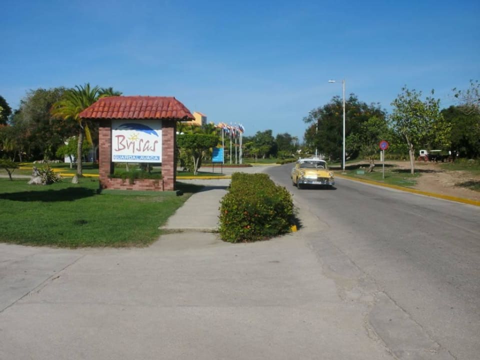 Eingangsschild der Anlage Brisas Guardalavaca Hotel & Villas