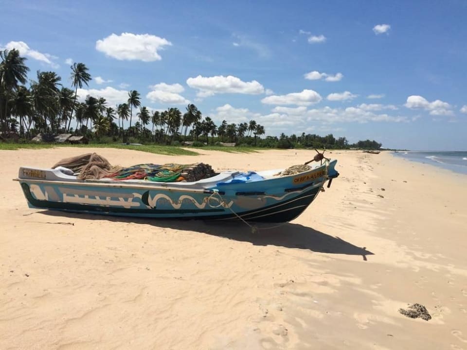 Strand Nilaveli Beach Resort
