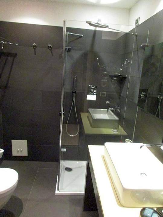 Dusche Hotel Diplomatic