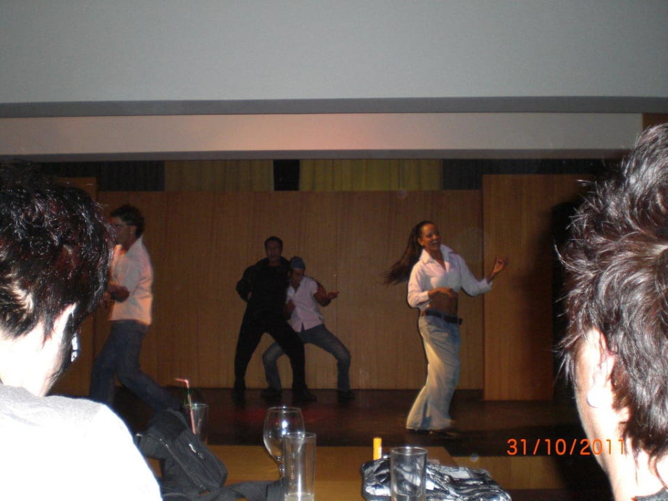 Showtime Hotel Grand Side