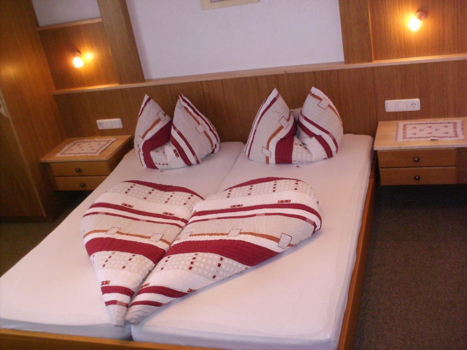 Zimmer vom Tischler eingebaut Gästehaus Bergland