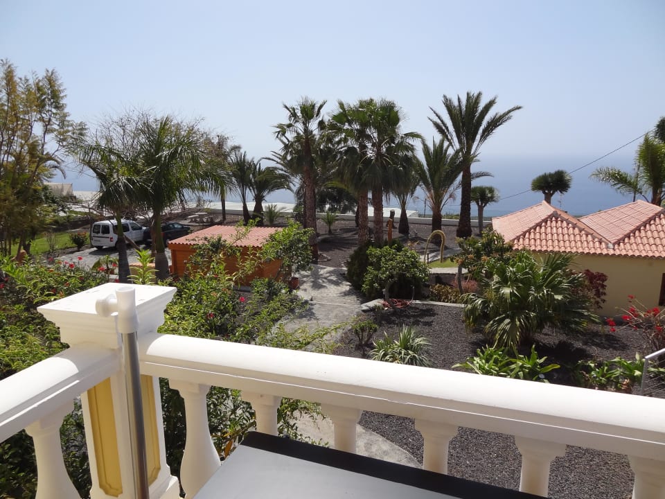 Garten und Parkplatz Finca Marina BuenVivir