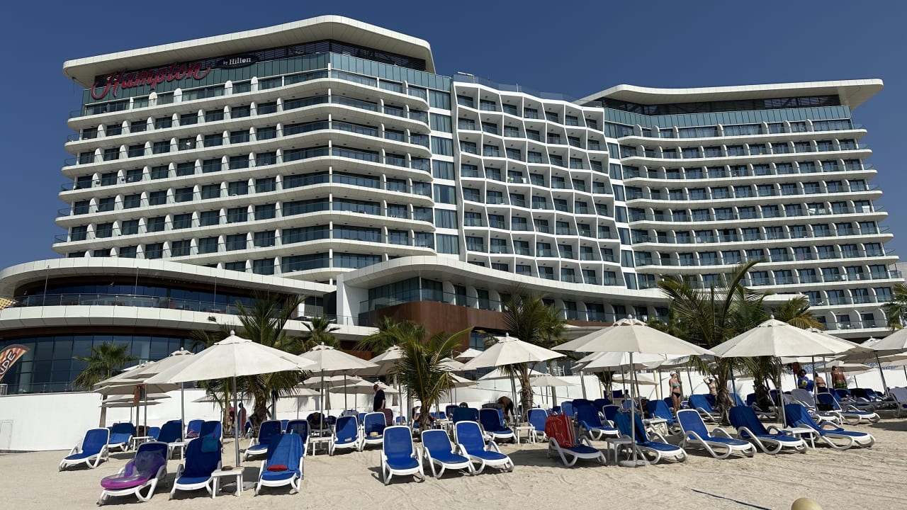 Außenansicht Hampton by Hilton Marjan Island