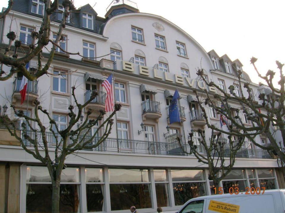 Außenansicht des Rheinhotels Bellevue Rheinhotel
