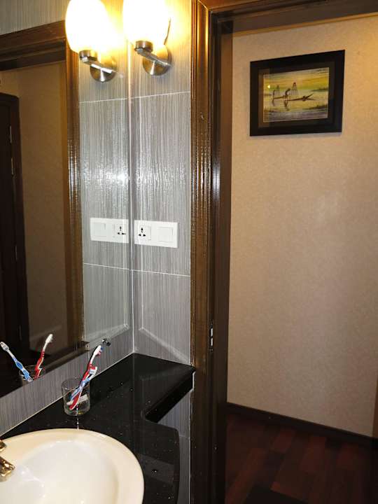 Bad Hotel Grand United (21st Downtown)