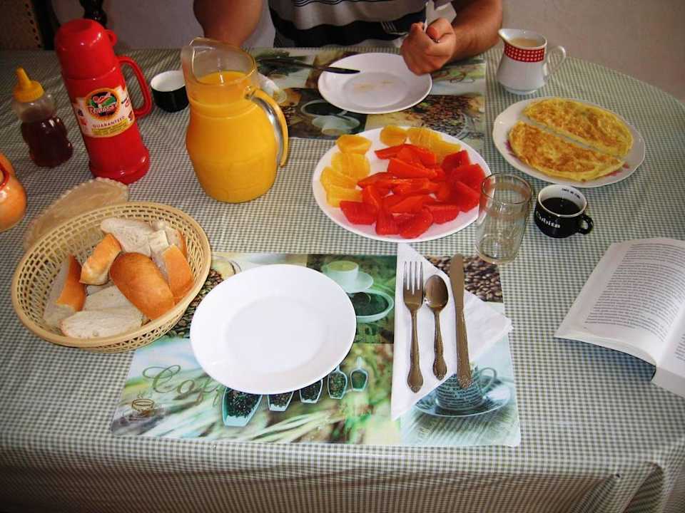 Frühstück für 2CUC p.P. Gelacio y Lourdes (Hostal)