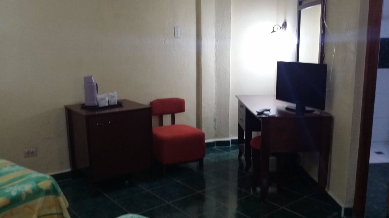 Zimmereinrichtung, TV Hotel Los Caneyes