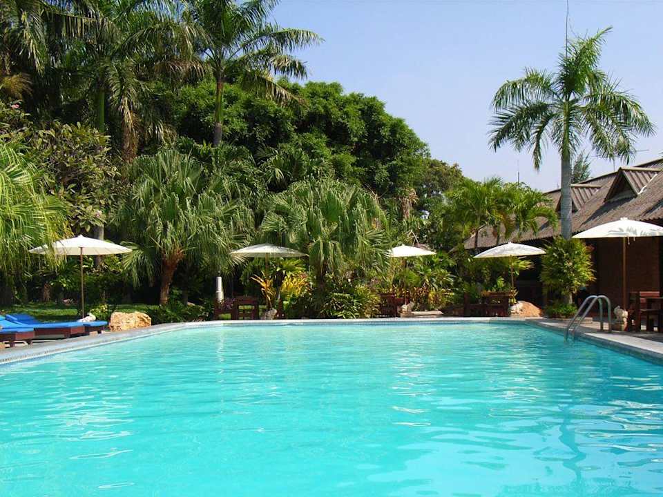 Pool Hotel The Cottage