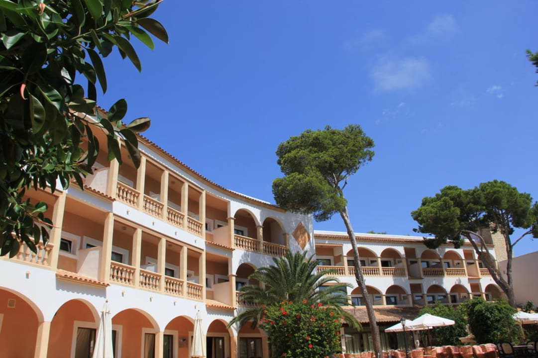 Gartenansicht vom Pool aus Hotel Cala Gat