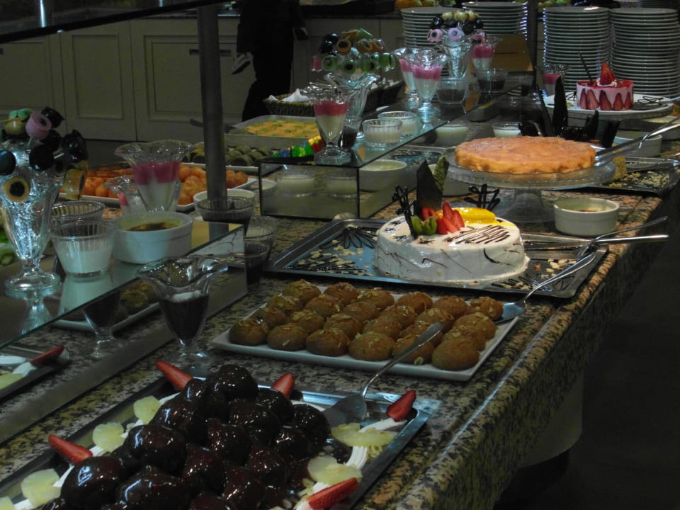 Dessert Can Garden Beach