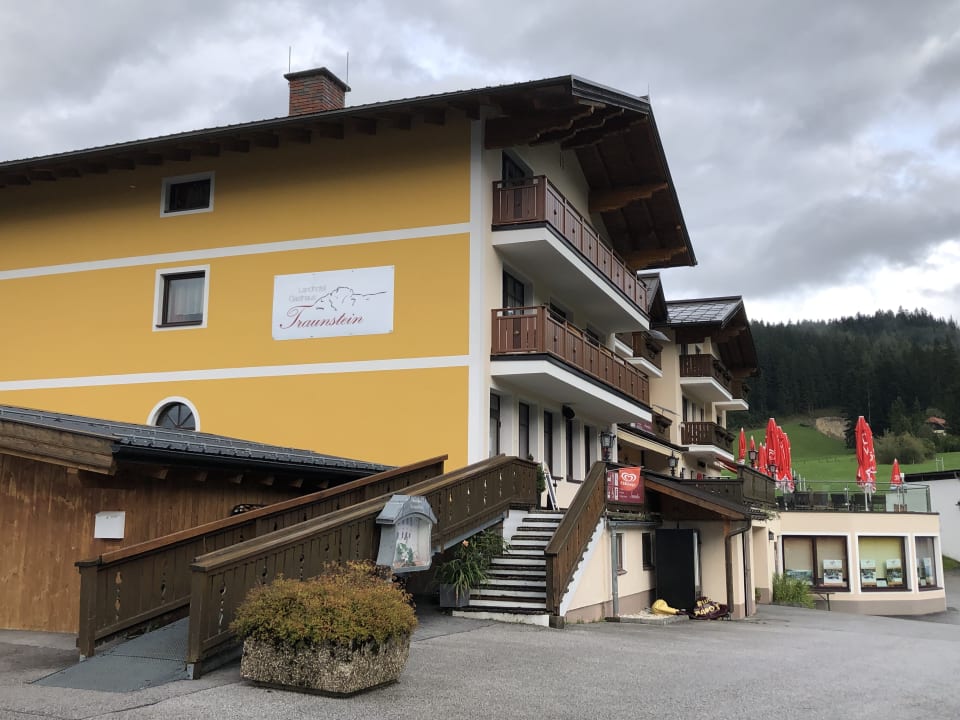 Außenansicht Gasthaus Landhotel Traunstein