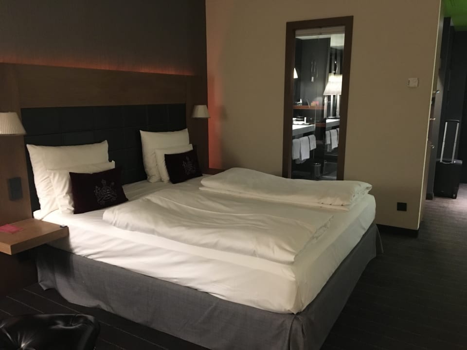 Zimmer Mövenpick Hotel Stuttgart Airport