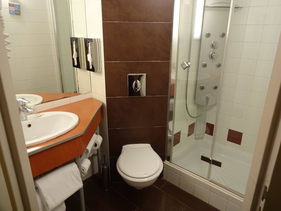 Bad Hotel Kyriad Dijon Est Mirande