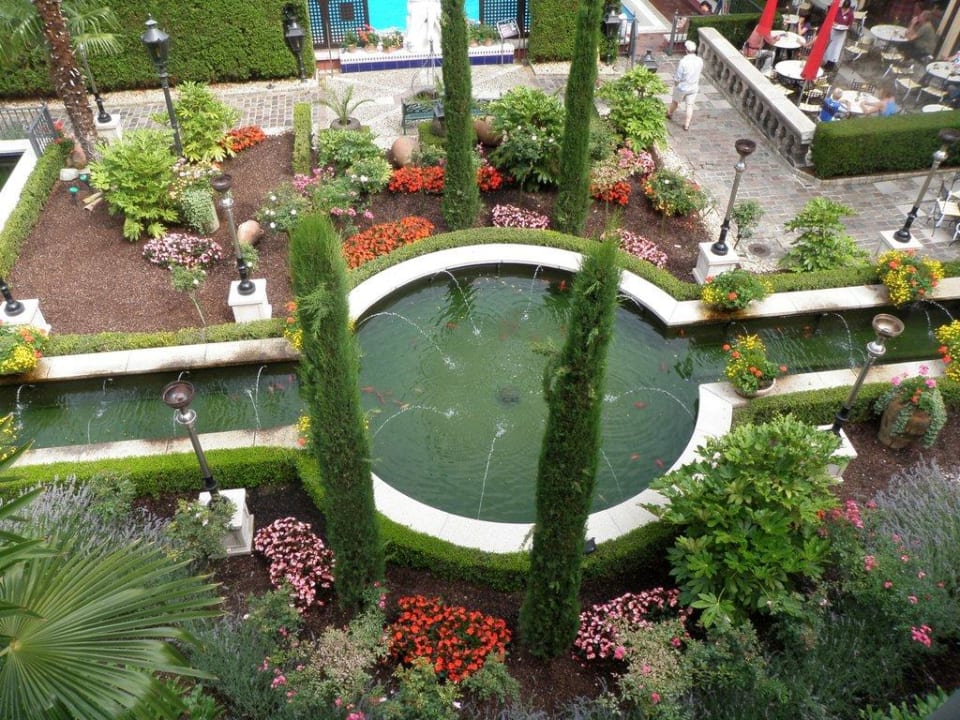 Innenhof Hotel El Andaluz Europa-Park