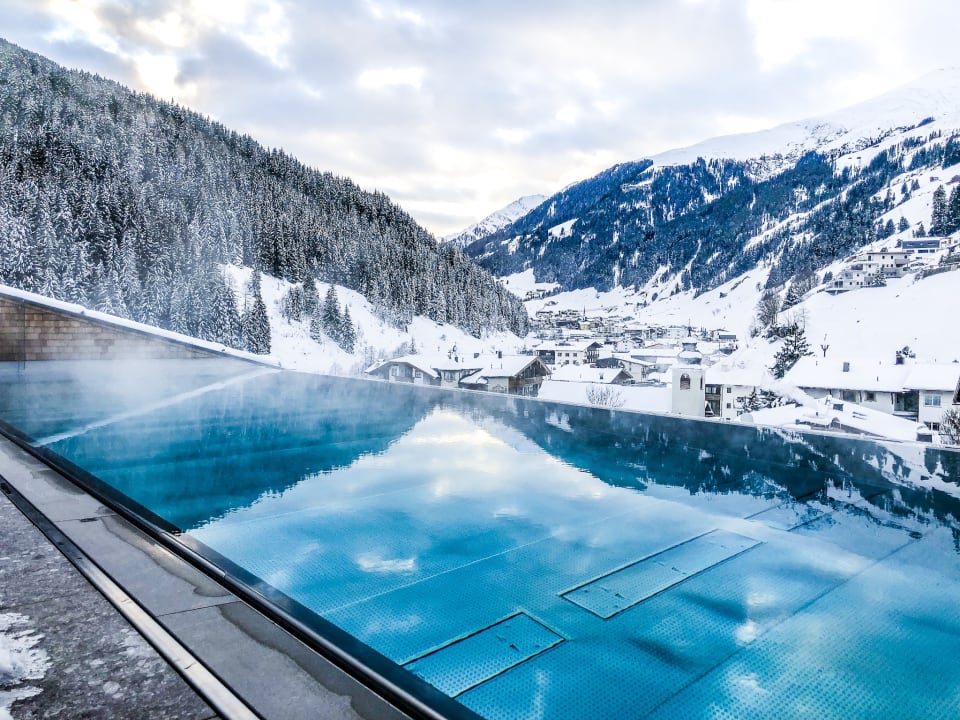 Pool Hotel Alpin Spa Tuxerhof