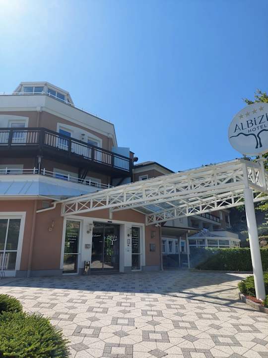 Gartenanlage Hotel Albizia