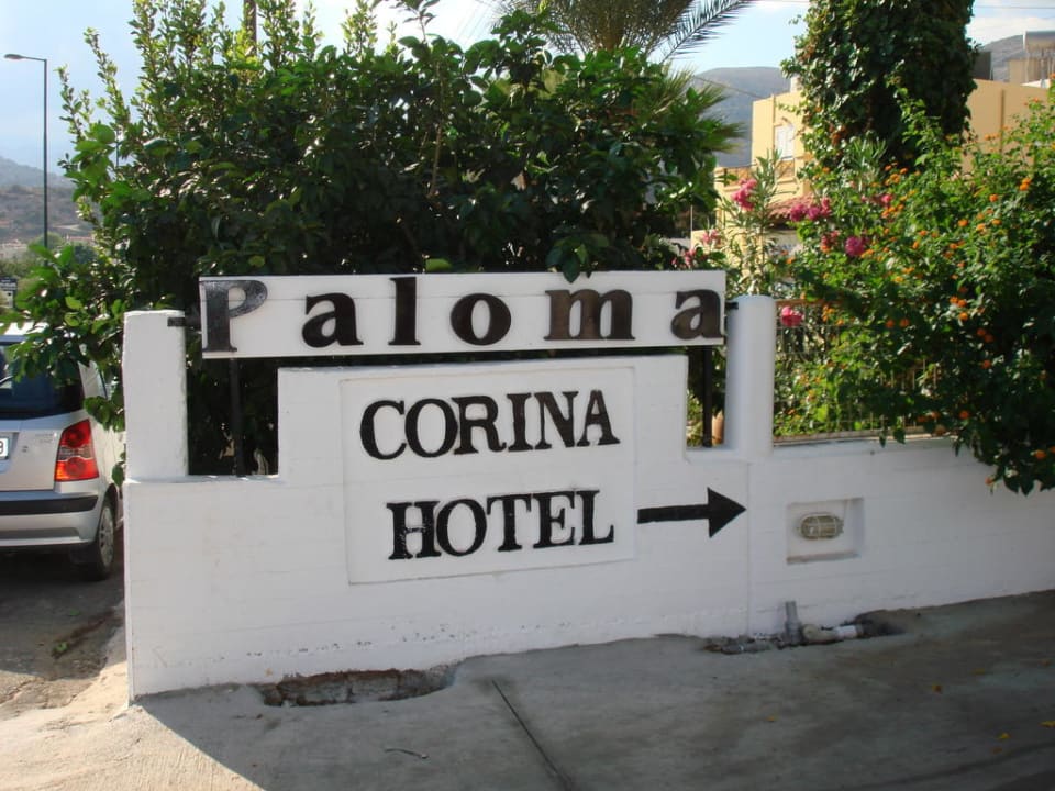 Eingang von der Strasse Hotel Paloma Garden