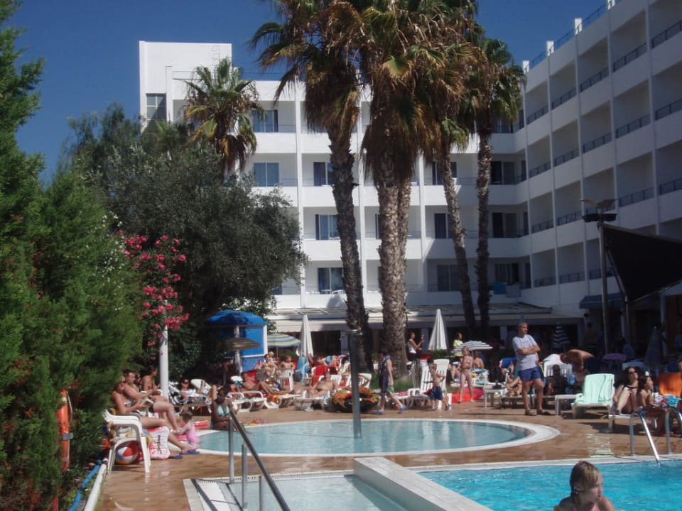 Hotel i basen FERGUS Club Pineda Splash